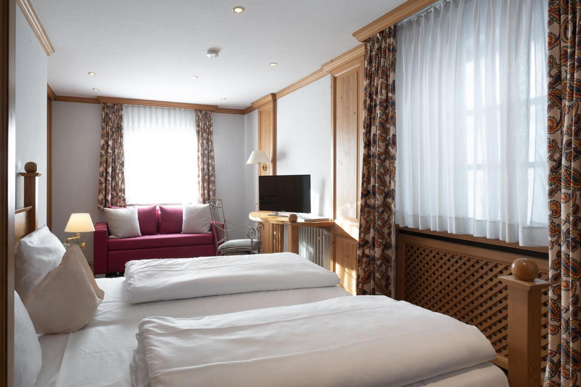 Landhotel 3Kronen Adelsdorf Ngoại thất bức ảnh