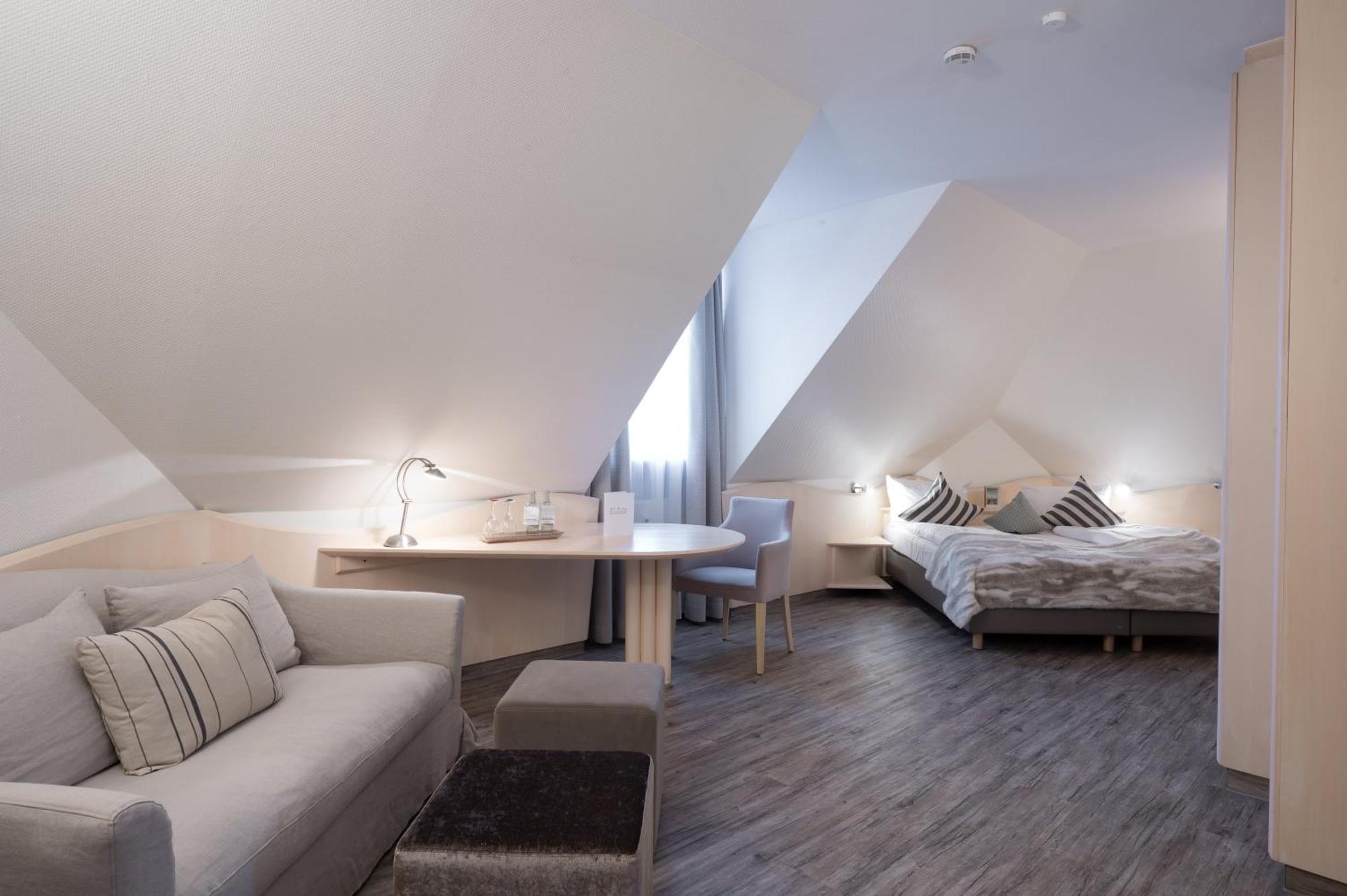 Landhotel 3Kronen Adelsdorf Ngoại thất bức ảnh