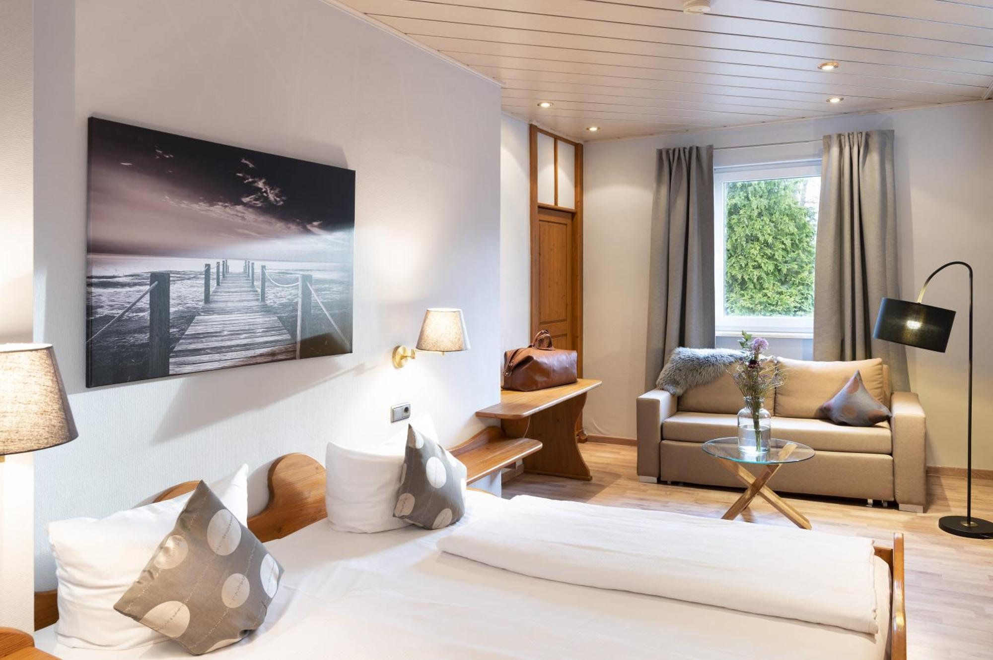 Landhotel 3Kronen Adelsdorf Ngoại thất bức ảnh