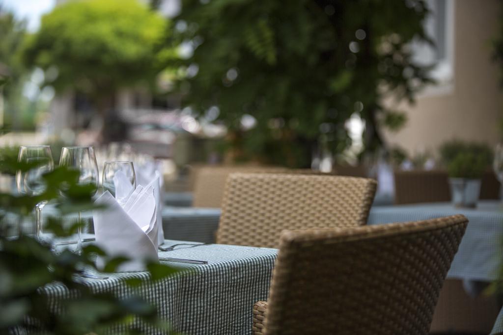 Landhotel 3Kronen Adelsdorf Ngoại thất bức ảnh